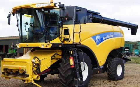 New Holland CX8070, CX8080, CX8090 Combine Harvesters