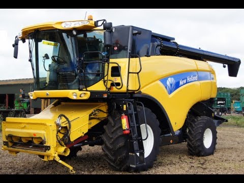 New Holland CX8070, CX8080, CX8090 Combine Harvesters