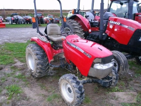 Case IH DX29, DX33 Tractors
